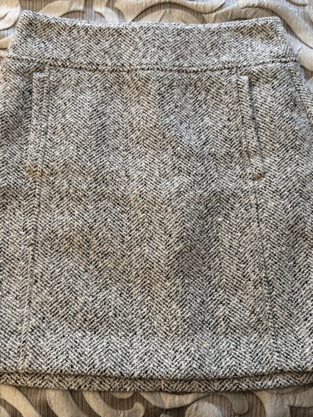 LOFT Black/White Herringbone Tweed A-Line Mini Skirt Size 4 Wool Blend Lined